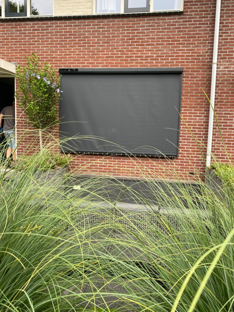 Project: plaatsing screen Almelo (augustus 2026)
